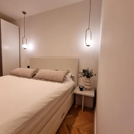 Collis マカルスカ