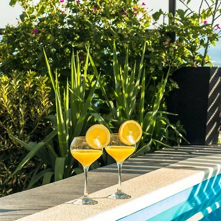 アパート Collis マカルスカ