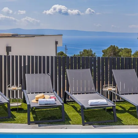 Collis Makarska