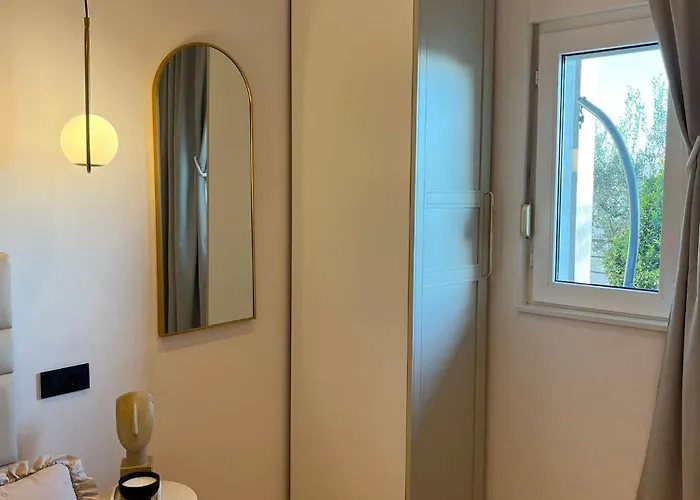 Collis Апартаменти *