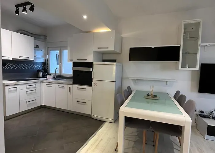 Collis * מאקרסקה