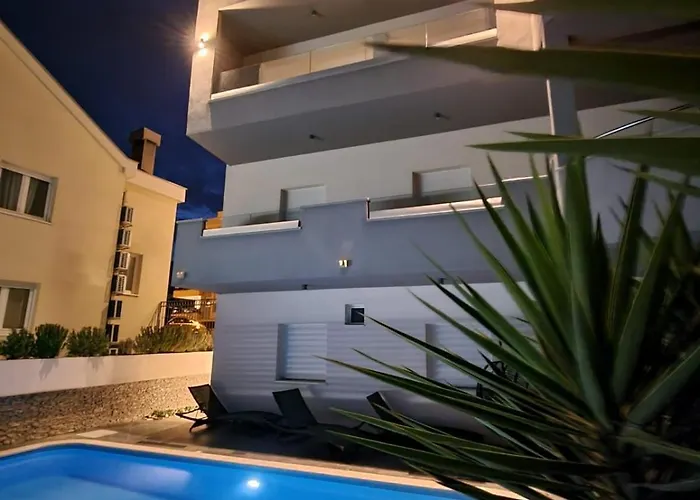 Collis * Макарська