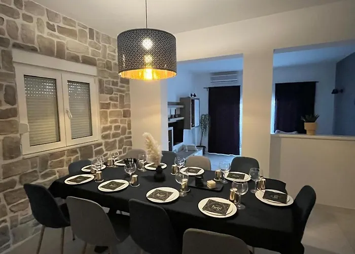 Collis * מאקרסקה