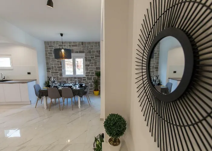 Collis 公寓 马卡尔斯卡